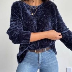 Orvis Navy Blue Crew Neck Sweater